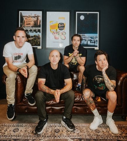 74195-21800-PressPic2_SimplePlan_PhotoBy@lindseyblane.jpg